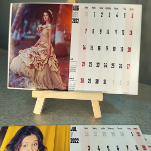 Photo calender with easel