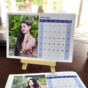 Photo calender with easel