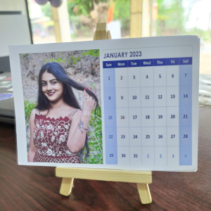 Photo calender with easel